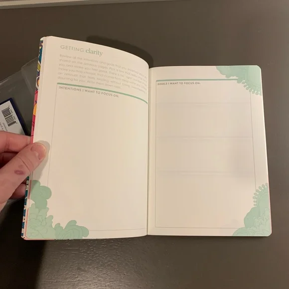 Erin Condren Weekly Intentions + Goals Petite Planner - Picture 11 of 16